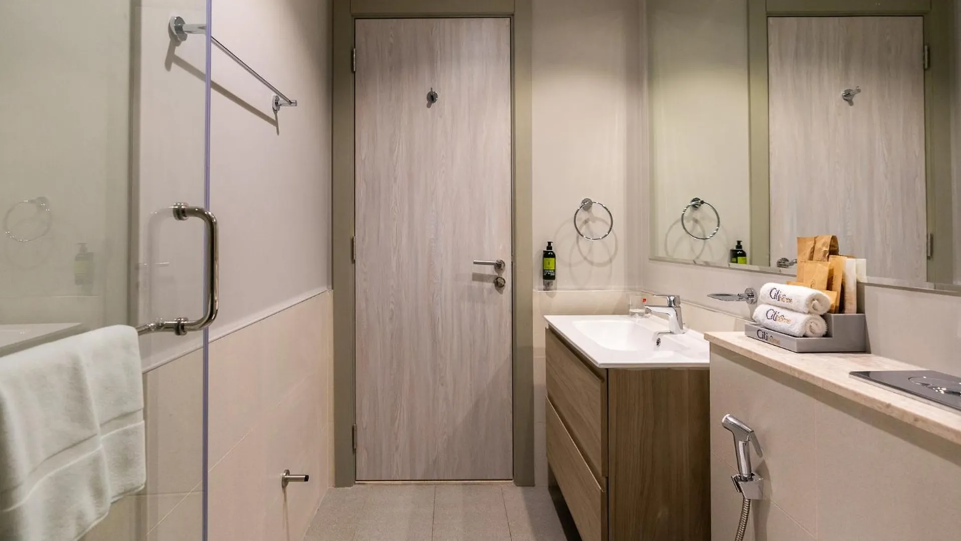Citihome - Newly Furnished Apartment In Business Bay Dubai 0*,