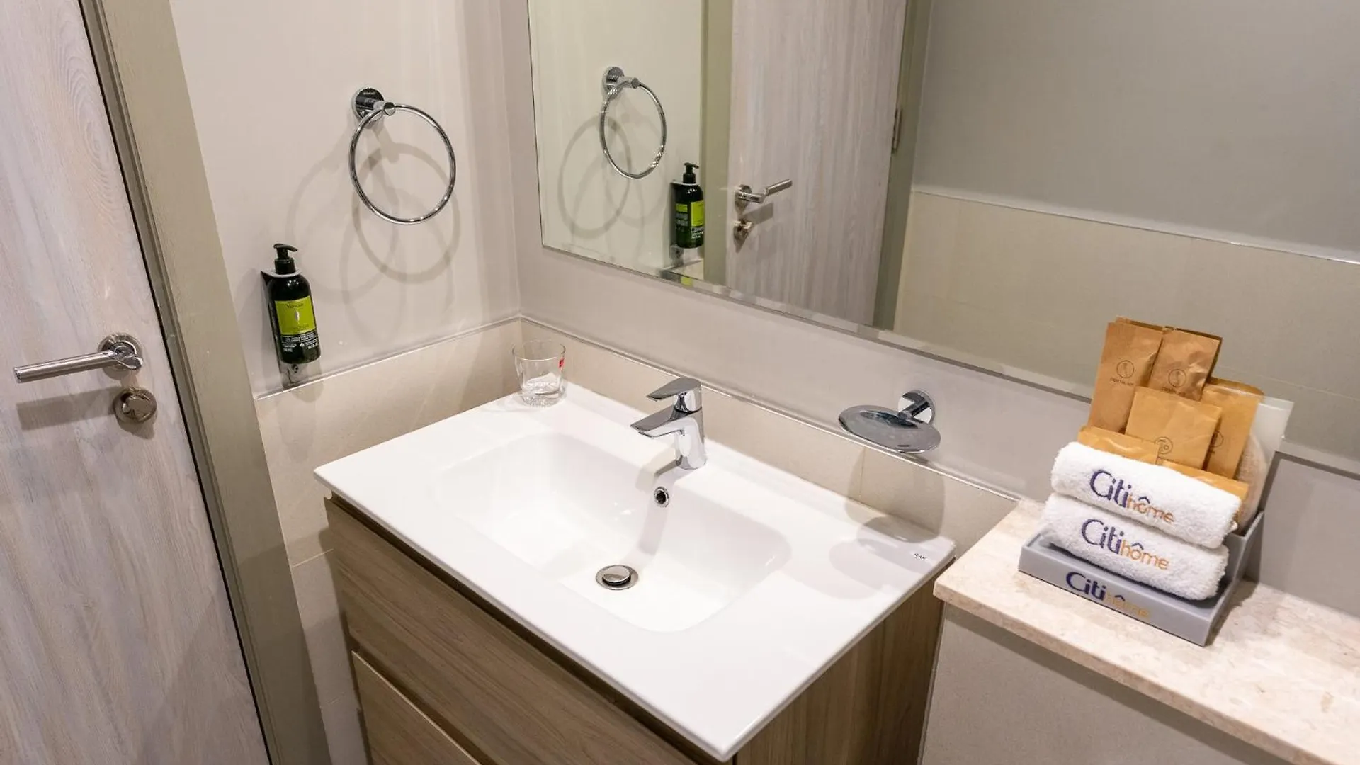 Citihome - Newly Furnished Apartment In Business Bay Dubai