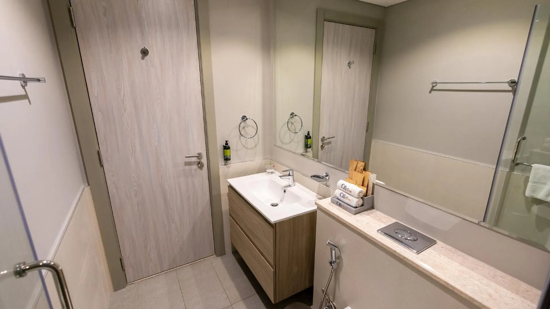 Citihome - Newly Furnished Apartment In Business Bay Dubai