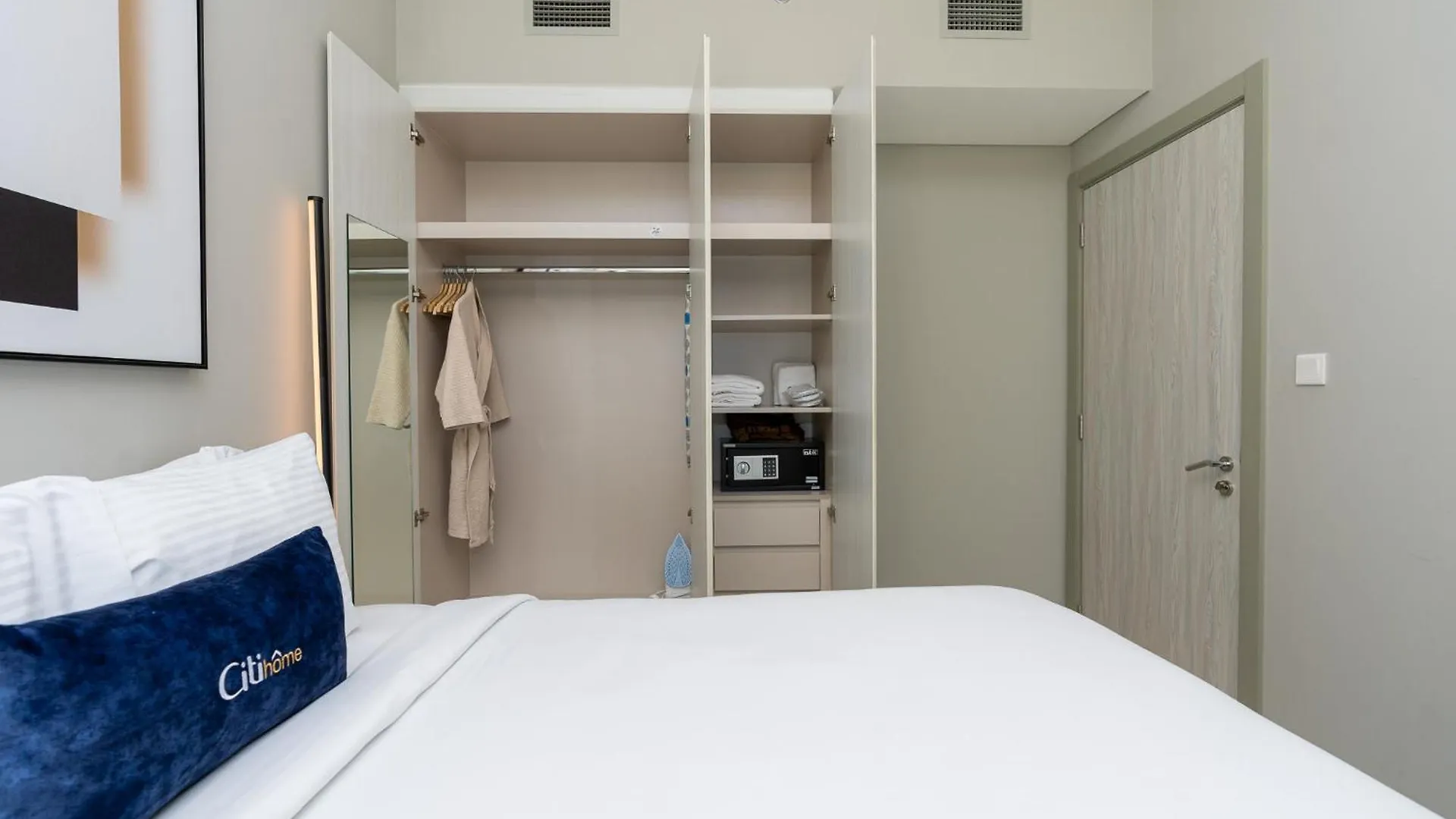 Citihome - Newly Furnished Apartment In Business Bay Dubai