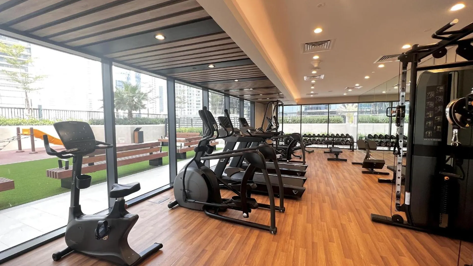 Citihome - Newly Furnished Apartment In Business Bay Dubai